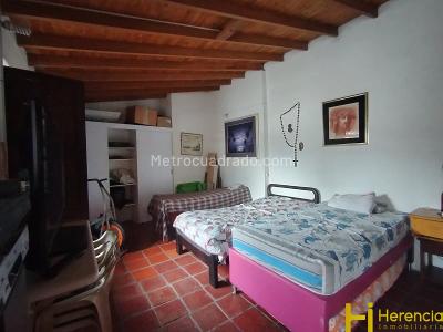 Casa de 4 alcobas en venta en Buenos Aires, Medellín, 300 m² · foto 11 de 20