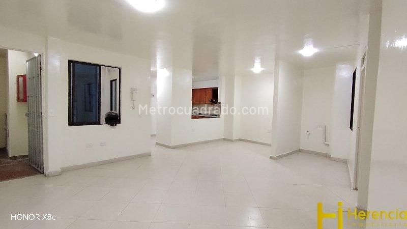 Apartamento en arriendo de 3 habitaciones en San José, Itagüí - 2