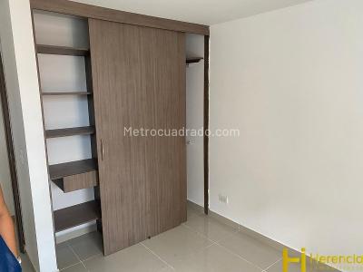 Apartamento de 3 alcobas en arriendo en Conquistadores, Medellín, 115 m² · foto 16 de 18