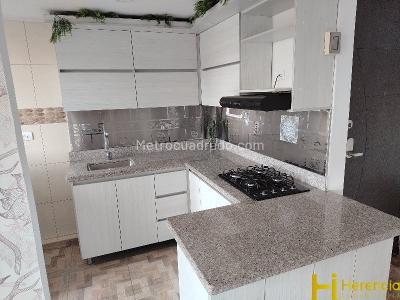 Apartamento de 2 alcobas en arriendo en Calasanz, Medellín, 55 m² · foto 2 de 19