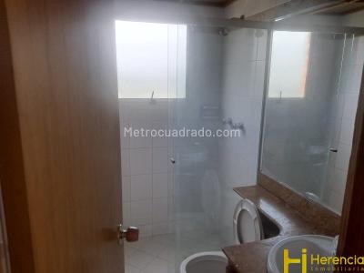 Apartamento de 2 alcobas en arriendo en El Poblado, Medellín, 85 m² · foto 10 de 12