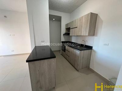 Apartamento de 3 alcobas en venta en Central, Bello, 76 m² · foto 3 de 20