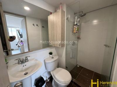 Apartamento de 3 alcobas en venta en La Navarra, Bello, 78 m² · foto 16 de 20