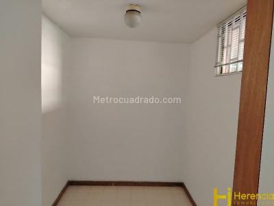 Apartamento de 2 alcobas en arriendo en El Poblado, Medellín, 96 m² · foto 13 de 20