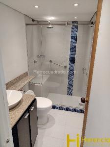 Apartamento de 2 alcobas en arriendo en El Poblado, Medellín, 96 m² · foto 14 de 20