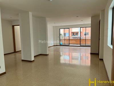 Apartamento en arriendo en Laureles, Medellín · foto 3 de 20