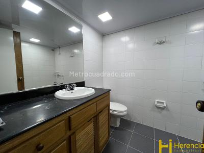 Apartamento en arriendo en Laureles, Medellín · foto 17 de 20