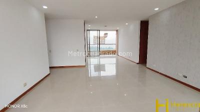 Apartamento de 3 alcobas en arriendo en Los Balsos Nro 2, Medellín, 140 m² · foto 2 de 20