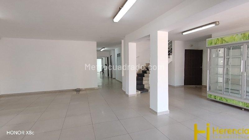 Local Comercial en Arriendo, Estadio, Medellín - Vista 2