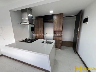 Apartamento de 3 alcobas en venta en Tranvia, Rionegro, 55 m² · foto 2 de 19