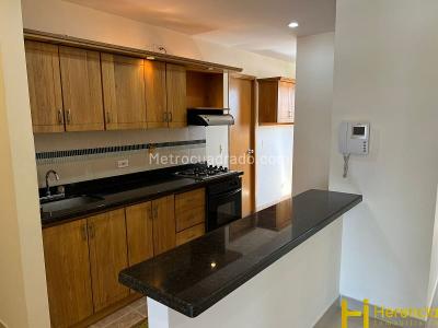 Apartamento de 3 alcobas en venta en Lorena, Medellín, 125 m² · foto 3 de 20