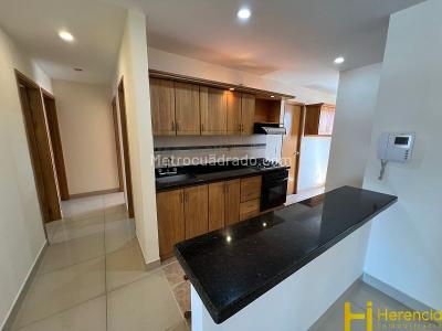 Apartamento de 3 alcobas en venta en Lorena, Medellín, 125 m² · foto 4 de 20