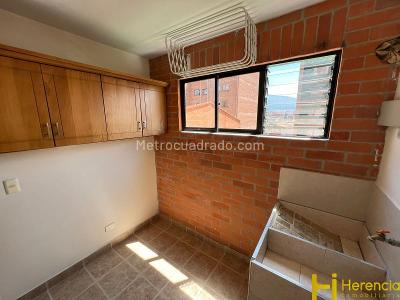 Apartamento de 3 alcobas en venta en Lorena, Medellín, 125 m² · foto 7 de 20