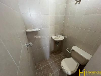 Apartamento de 3 alcobas en venta en Lorena, Medellín, 125 m² · foto 9 de 20