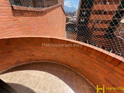 Apartamento de 3 alcobas en venta en Lorena, Medellín, 125 m² · foto 18 de 20