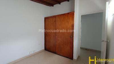 Casa de 3 alcobas en venta en Suramericana, Medellín, 200 m² · foto 5 de 20