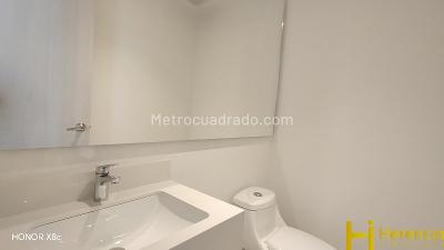 Apartamento de 3 alcobas en arriendo en El Poblado, Medellín, 105 m² · foto 10 de 20