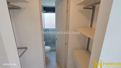 Apartamento de 3 alcobas en arriendo en El Poblado, Medellín, 105 m² · foto 19 de 20