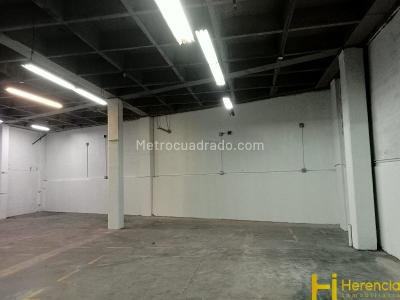 Warehouse for rent in Pan De Azucar, Sabaneta