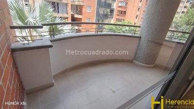 Apartamento de 3 alcobas en arriendo en Laureles, Medellín, 120 m² · foto 5 de 20