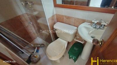 Apartamento de 3 alcobas en arriendo en Laureles, Medellín, 120 m² · foto 11 de 20