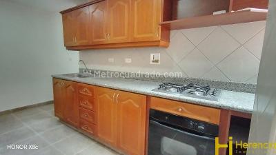 Apartamento de 3 alcobas en arriendo en Laureles, Medellín, 120 m² · foto 13 de 20