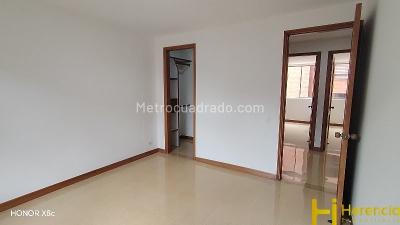 Apartamento de 3 alcobas en arriendo en Laureles, Medellín, 120 m² · foto 15 de 20