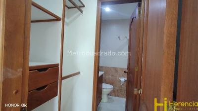 Apartamento de 3 alcobas en arriendo en Laureles, Medellín, 120 m² · foto 16 de 20