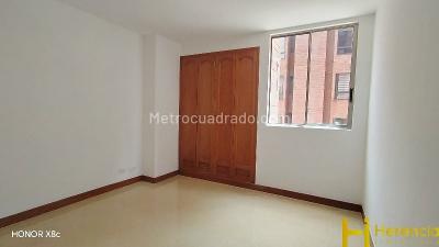 Apartamento de 3 alcobas en arriendo en Laureles, Medellín, 120 m² · foto 19 de 20