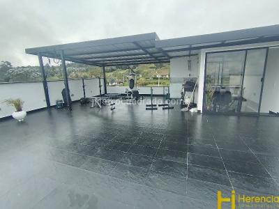 Apartamento de 4 alcobas en arriendo en Santa Elena, Medellín, 745 m² · foto 6 de 20