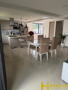 Apartamento de 4 alcobas en arriendo en Santa Elena, Medellín, 745 m² · foto 14 de 20