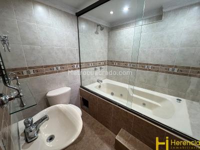 Apartamento de 4 alcobas en venta en Estadio, Medellín, 230 m² · foto 20 de 20