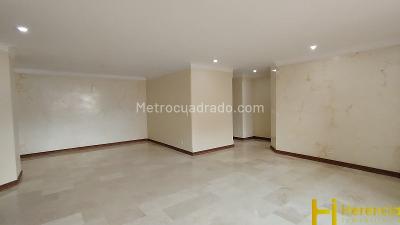 Apartamento de 3 alcobas en arriendo en Laureles, Medellín, 150 m² · foto 3 de 20
