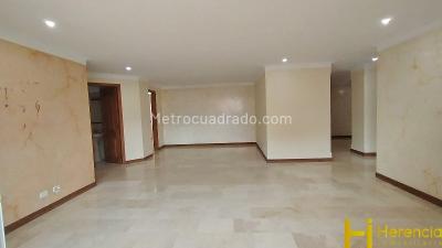 Apartamento de 3 alcobas en arriendo en Laureles, Medellín, 150 m² · foto 4 de 20