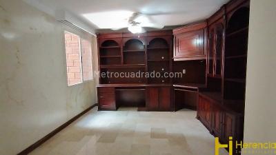Apartamento de 3 alcobas en arriendo en Laureles, Medellín, 150 m² · foto 10 de 20