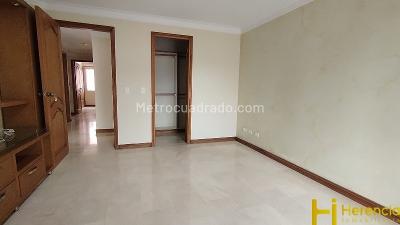 Apartamento de 3 alcobas en arriendo en Laureles, Medellín, 150 m² · foto 18 de 20
