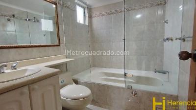 Apartamento de 3 alcobas en arriendo en Laureles, Medellín, 150 m² · foto 20 de 20