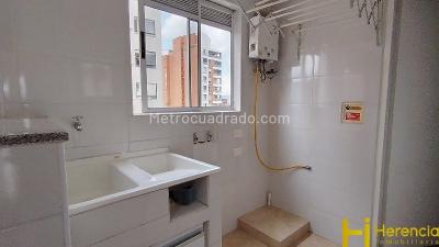 Apartamento de 3 alcobas en arriendo en Laureles, Medellín, 107 m² · foto 7 de 20