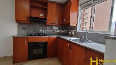Apartamento de 3 alcobas en arriendo en Laureles, Medellín, 107 m² · foto 10 de 20