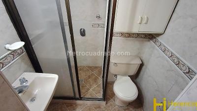 Apartamento de 3 alcobas en arriendo en Carlos E Restrepo, Medellín, 95 m² · foto 12 de 20