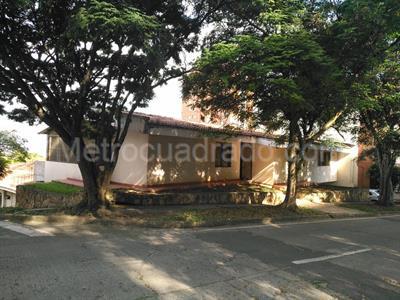 Casa de 5 alcobas en venta en Cristales, Cali, 370 m² · foto 9 de 12