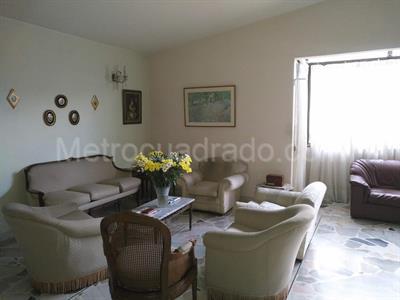 Casa de 5 alcobas en venta en Cristales, Cali, 370 m² · foto 4 de 12
