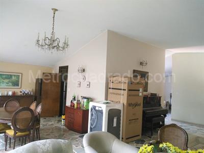 Casa de 5 alcobas en venta en Cristales, Cali, 370 m² · foto 6 de 12
