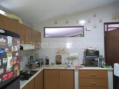 Casa de 5 alcobas en venta en Cristales, Cali, 370 m² · foto 7 de 12