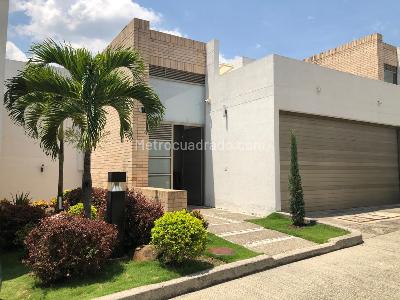 Casas en Venta en Bellavista, Cali - Vivienda Nueva y Usada