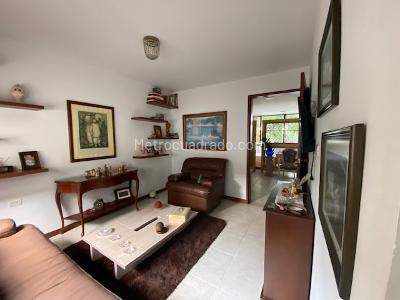 Casa de 5 alcobas en venta en San Fernando Viejo, Cali, 504 m² · foto 2 de 13