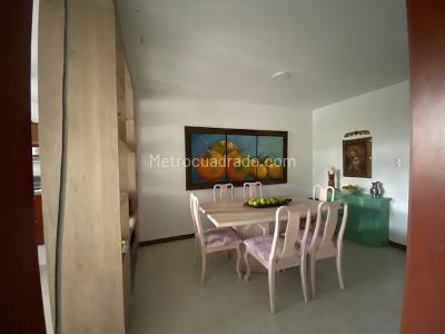 Casa de 5 alcobas en venta en San Fernando Viejo, Cali, 504 m² · foto 3 de 13