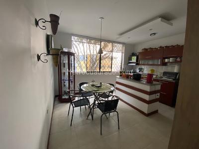 Casa de 5 alcobas en venta en San Fernando Viejo, Cali, 504 m² · foto 4 de 13