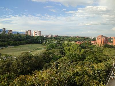 Apartamento de 4 alcobas en venta en Ciudad Jardin, Cali, 147 m² · foto 15 de 18