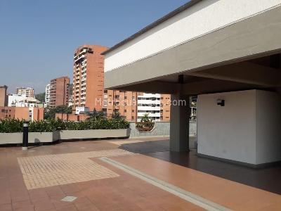 Apartamento de 3 alcobas en venta en Granada, Cali, 220 m² · foto 15 de 17